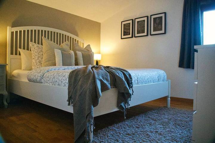 Secluded Gite, private garden, large heated pool, tranquil setting in Cuzorn, Villeneuve-sur-Lot region