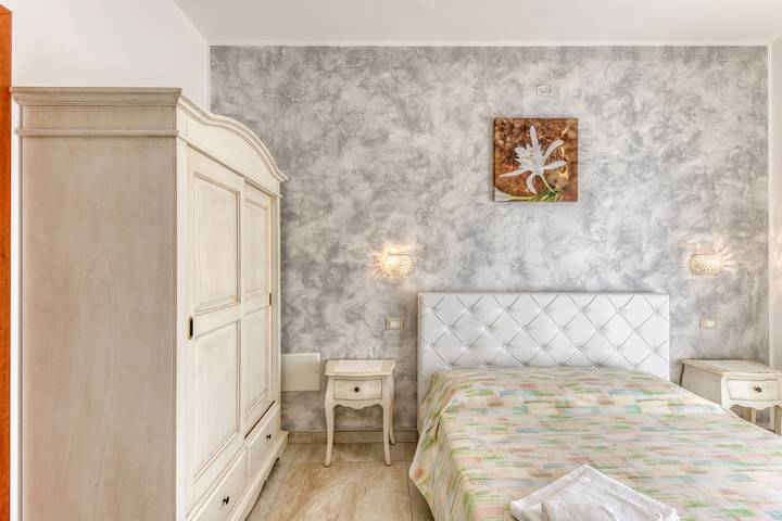 Bed and Breakfast 'Tallyho  Giglio' with Shared Terrace, Wi-Fi and Air Conditioning in Salve, Tarantobukten