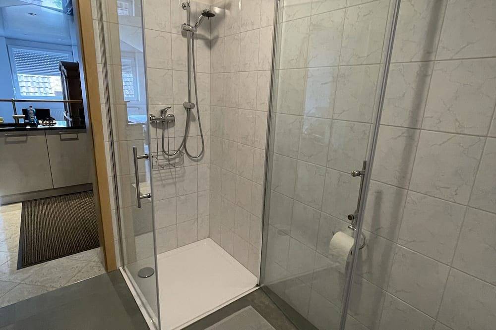 Apartamento inteiro, 1 room apartment with kitchen and bathroom in Steinen, Floresta Negra do Sul