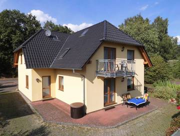 Ferienwohnung für 2 Personen, mit Ausblick und Garten, kinderfreundlich in Karlshagen