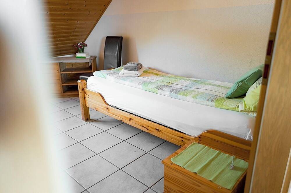 Ganze Wohnung, Ferienwohnung mit Blick ins Grüne – ideal für Familien und Freunde bis 6 Pers. in Oberzent, Odenwaldkreis