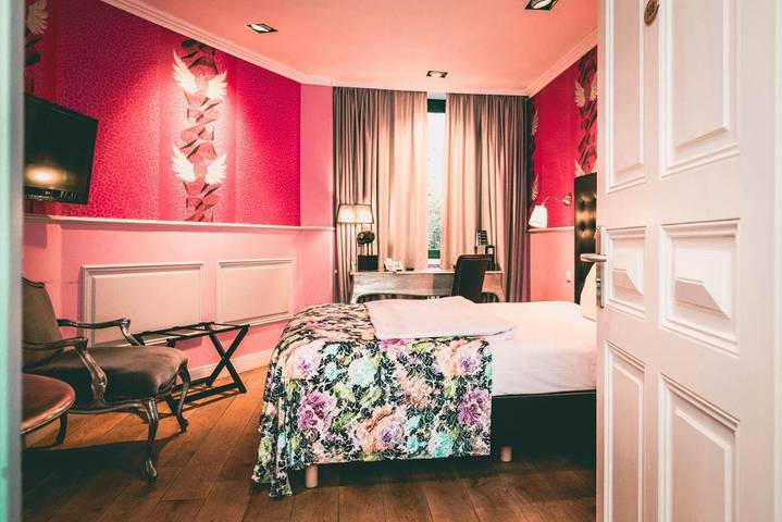 Hotel für 2 Personen, mit Garten in Wiesbaden
