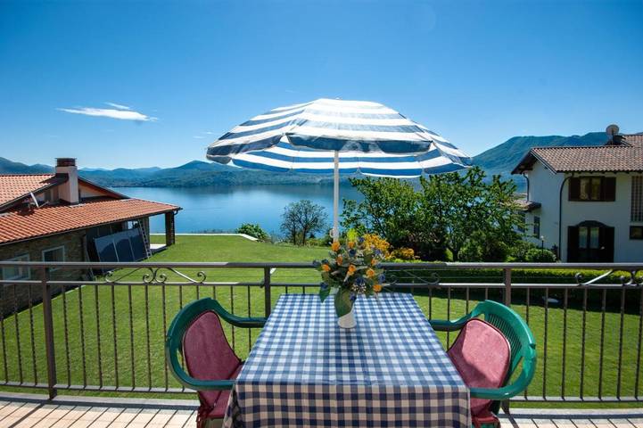 Vakantieappartement voor 4 personen, with balkon and uitzicht op het meer as well as uitzicht and tuin - 1