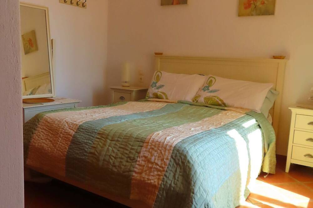 Superbly located Villa With  Private Pool and Stunning Sea And Island Views in Alonissos