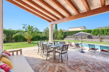 Villa in Crestatx, Sa Pobla für 4 