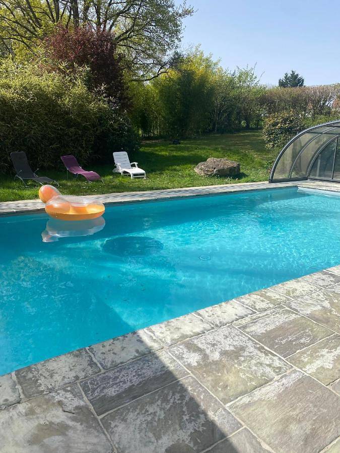 Location de vacances pour 6 personnes, avec Terrasse ainsi que Jardin et Piscine à Chissay-en-Touraine