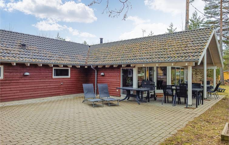 Hus för 16 Personer med bubbelpool in Ramsätra, Öland