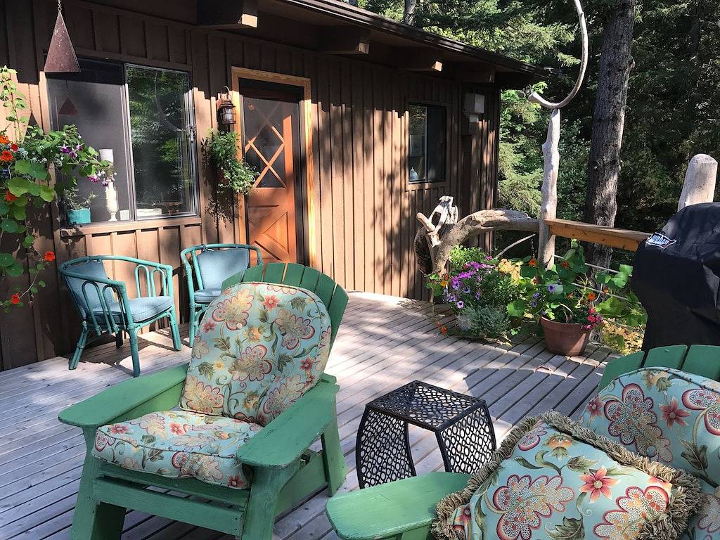 Ganze Wohnung, Blick von Ihrem Bett aus! 1. 5 Meilen von Eastsound in Orcas Island