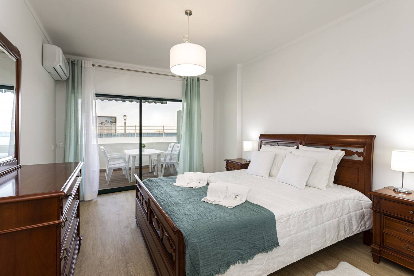 Apartamento inteiro, Miral 2 - 50m to the beach - Quarteira in Cavacos, Quarteira