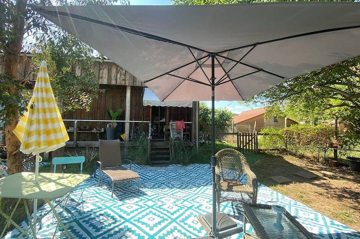 Gîte pour 2 personnes, avec Terrasse et Jardin à Valojoulx