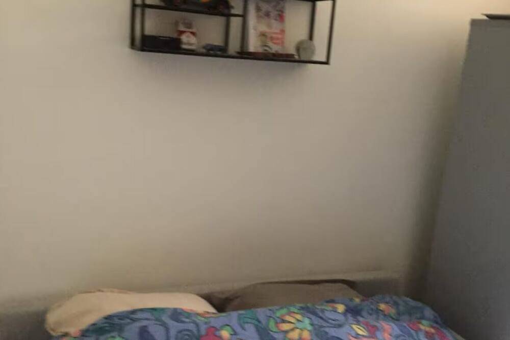 Entire apartment, Well-appointed apartment in Les Lilas, Seine-Saint-Denis