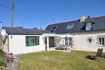 Gîte pour 5 personnes, avec jardin et terrasse dans Pointe du Raz