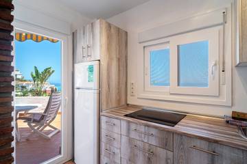 Villa for 4 People in Urbanización Ladera del Mar, Nerja, Photo 4