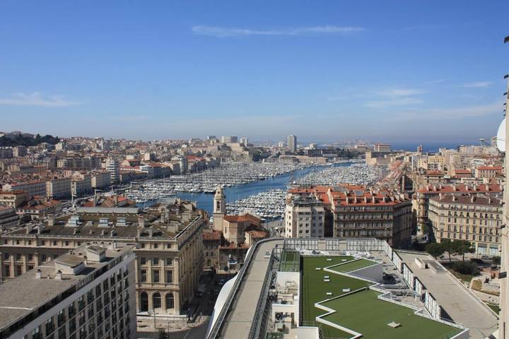 Gîte pour 2 personnes, avec vue et balcon dans Office De Tourisme Et Des Congres De Marseille - 3