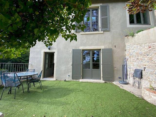 Villa für 8 Personen, mit Ausblick und Garten - 1