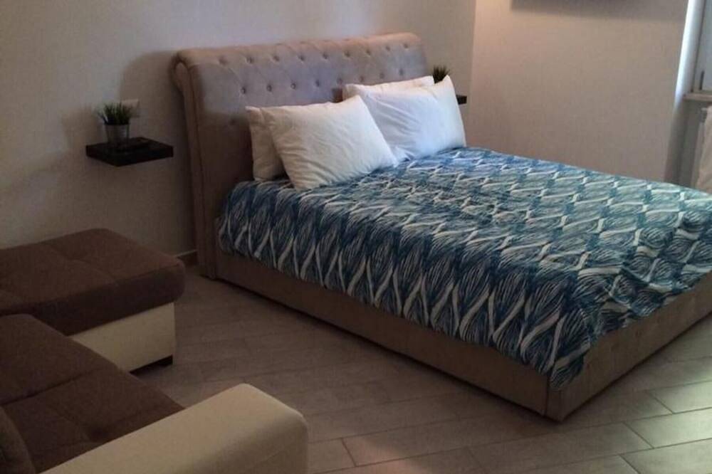 Apartamento entero, Royal Apartament in Ciampino, Castelli Romani