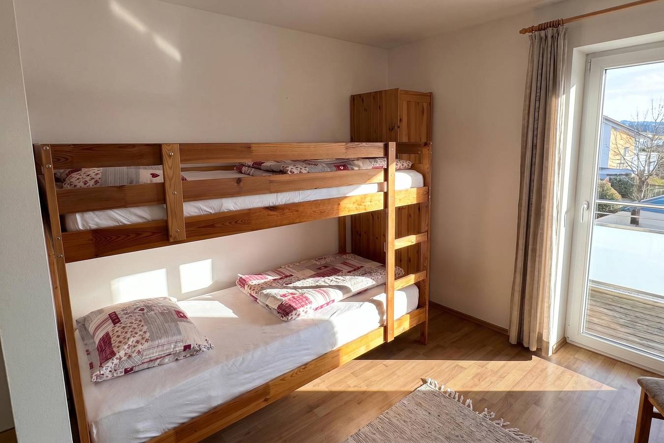 Ganze Wohnung, Ferienwohnung für 5 Personen mit Balkon in Innerkrain-Karst