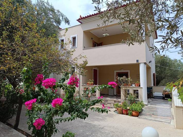 B&b per 3 persone, con Balcone e Terrazza nonché Giardino e Panorama a Petra