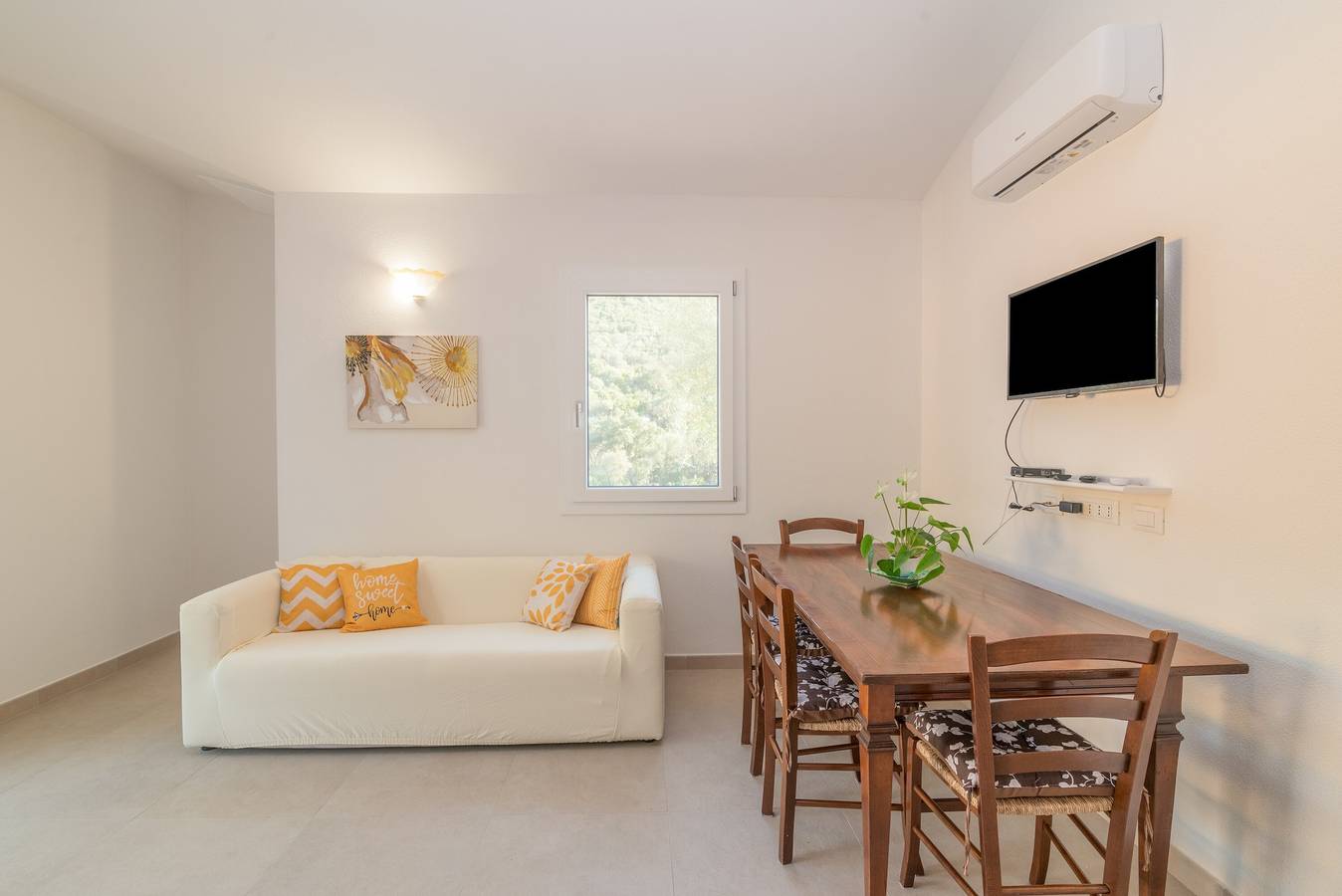 Maison de vacances 'Casa Isabella Eleonora' avec vue sur la montagne, Wi-Fi et climatisation in Berruiles, San Teodoro