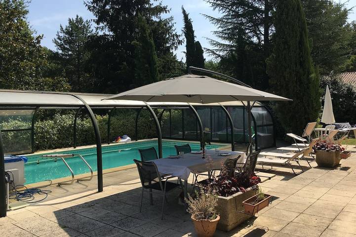 Maison de vacances pour 6 personnes, avec piscine ainsi que jardin et balcon