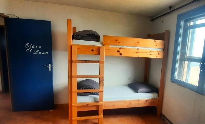 Location de vacances pour 4 personnes, avec jardin ainsi que terrasse et vue, animaux acceptés à Blieux - 2