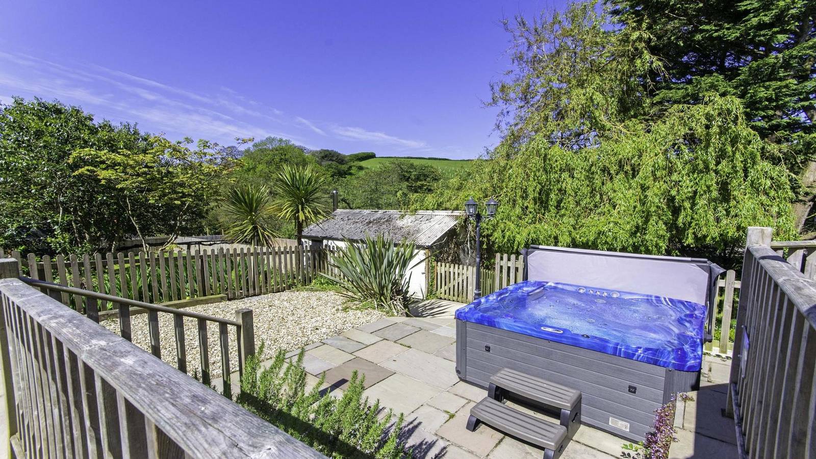 Streamways Nr Croyde | 6 Bedroom/ sleeps 14-16 | Hot Tub* in Croyde, Devon