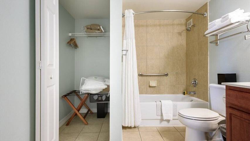 Holiday rental for 4 people, with pool and balcony in Atlantic City