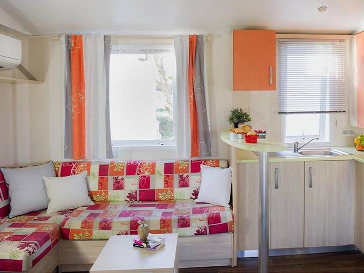 Camping Roma Capitol - Mobile home 6 persons - Classic | 3 Bedrooms | 6 Pers | Raised terrace | Air conditioning in Rome, Rome Province
