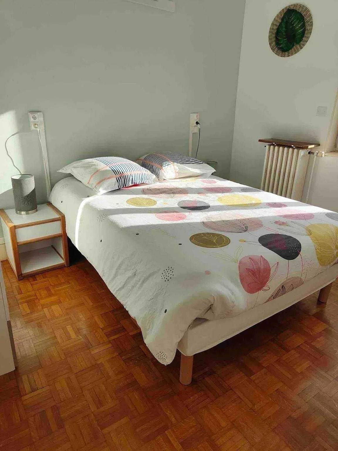 Apartamento entero, Apartamento acogedor en Néris-les-Bains - 57 m² con terraza in Néris-les-Bains, Región de Montluçon