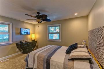 Vacation House for 18 Guests in Ozark Mountains, Lake of the Ozarks, Picture 3