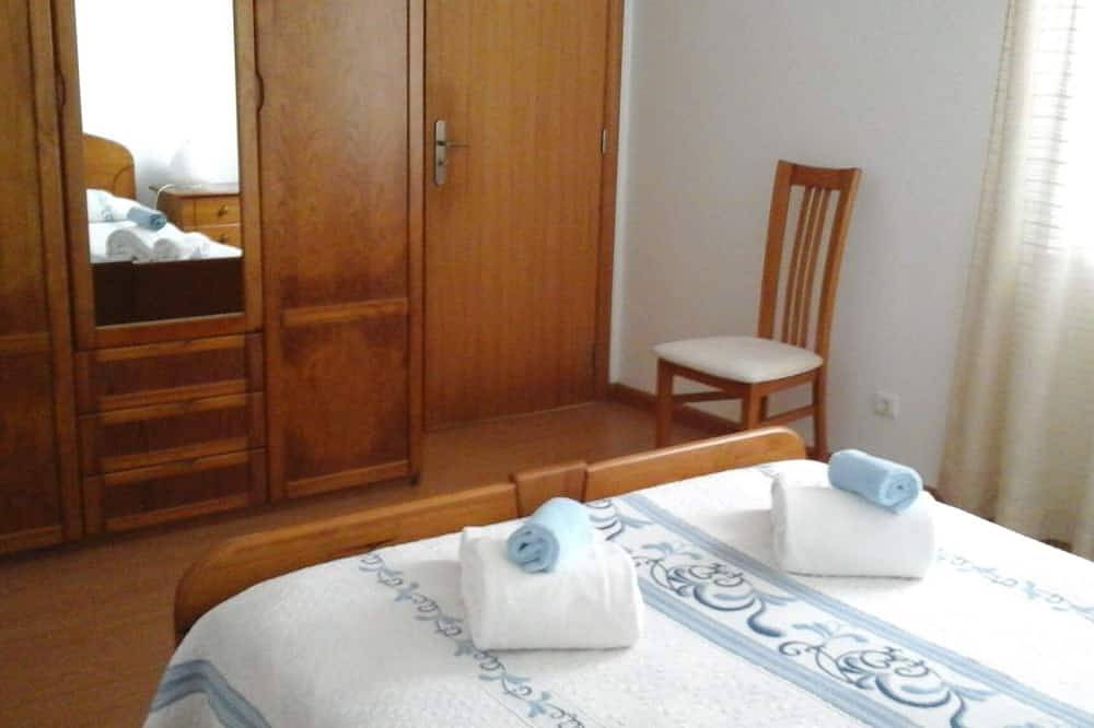 Casa Azul (Casa Azul) in Urzelina, São Jorge