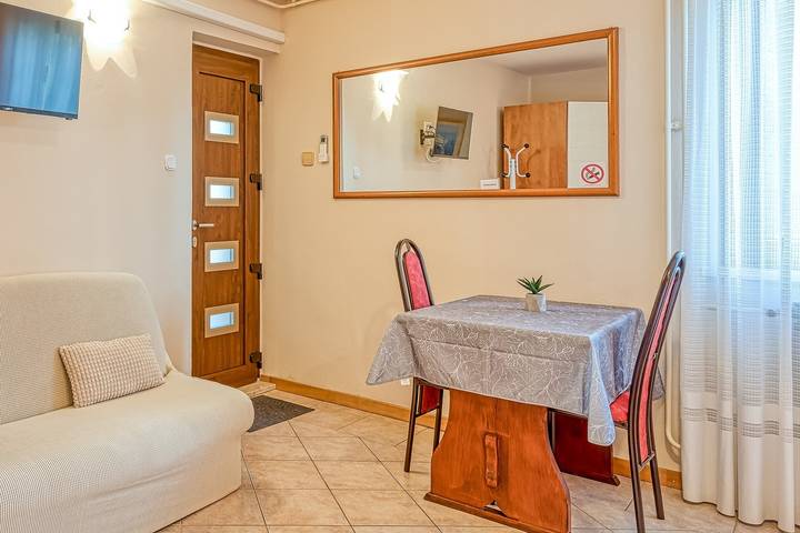 Ferienwohnung für 2 Personen, mit Balkon/Terrasse in Funtana - 3