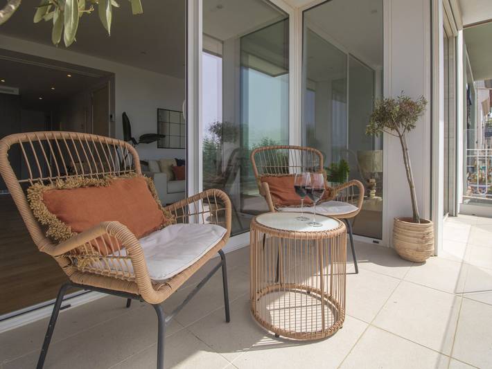 Entire apartment, Modern beachfront apartment for 7 in Calella in Calella, Maresme