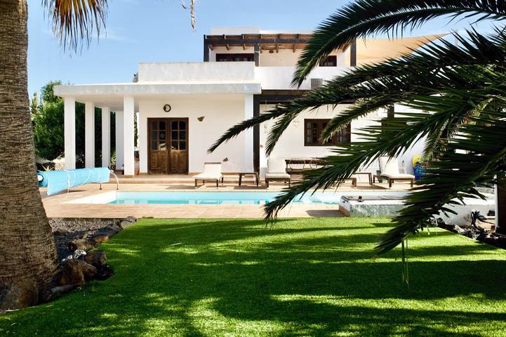 Casa de vacaciones para 8 personas, con Terraza además de Jardín y Piscina en Lajares