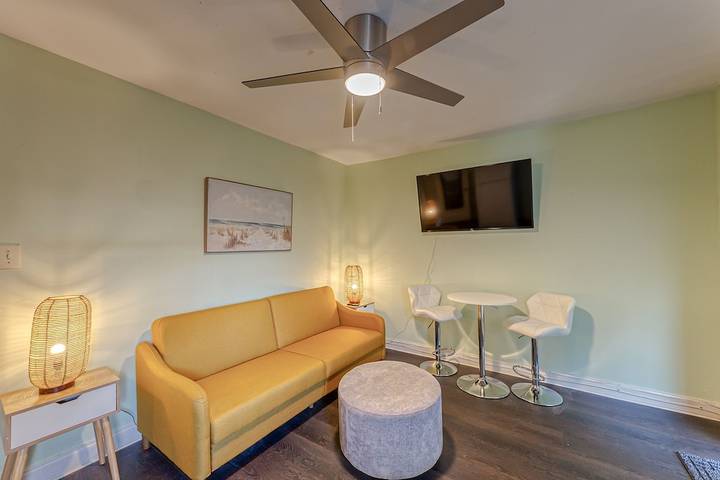 Vacation rental for 3 people, with pool in Oakland Park