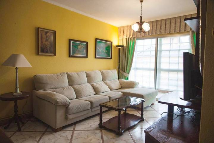 Gîte pour 8 personnes, avec jardin et piscine ainsi que terrasse et vue à Cervo (Espagne) - 4