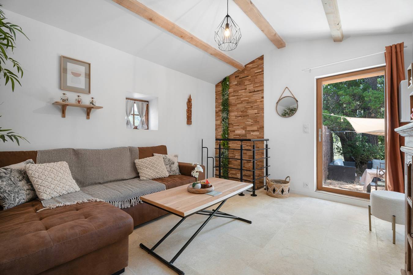 Casa de vacaciones 'Joli Gîte' con vistas a la montaña, terraza privada y Wi-Fi in Tolón, Region de Toulon