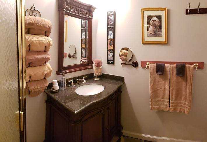 Bed and breakfast for 6 people, with yard in North Carolina