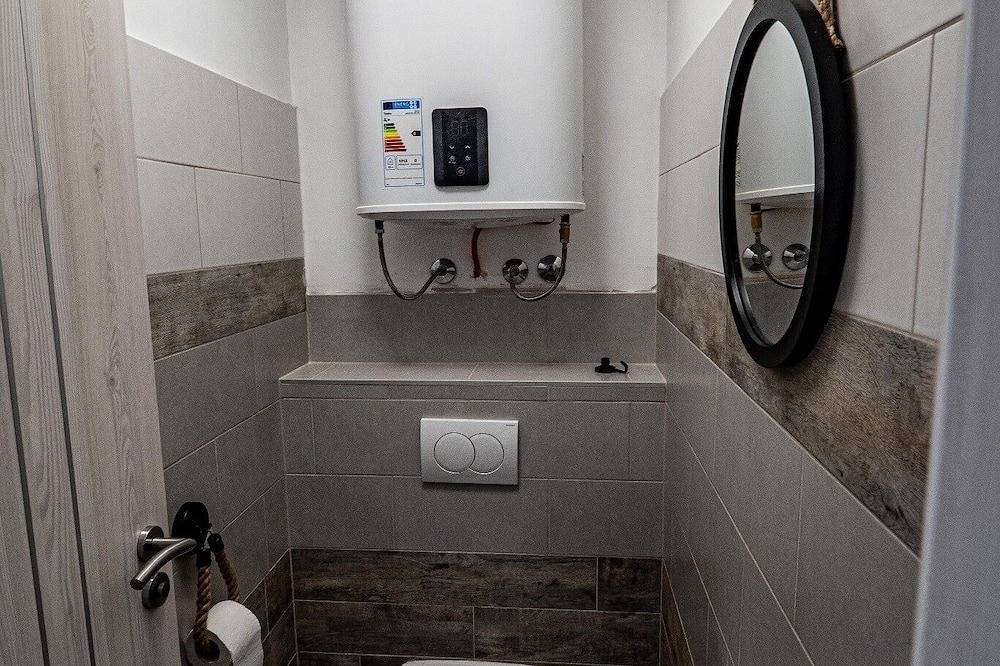 Ganze Wohnung, 2-Zimmer-Ferienwohnung mit Balkon und Meerblick Ilovik, Losinj in Kvarner Inseln