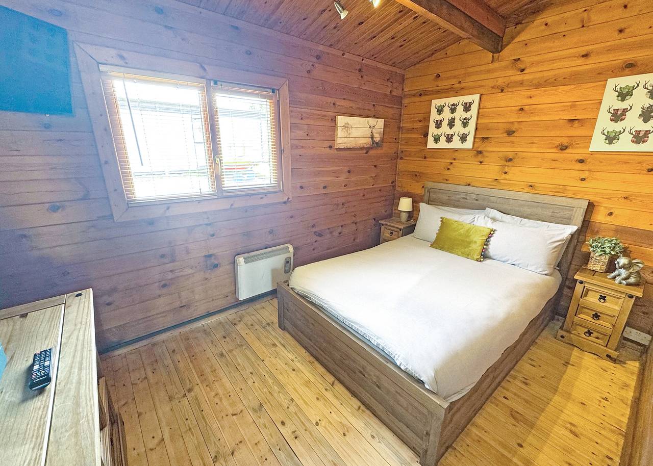 Mallard Lodge in Hinckley and Bosworth, Heart of England