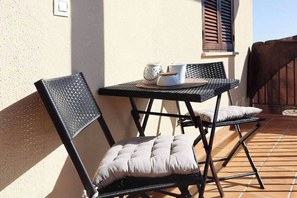 Entire apartment, At Casa El Lago - Apartment for 2 to 4 people in a unique setting in Guijo de Coria, Cáceres Region