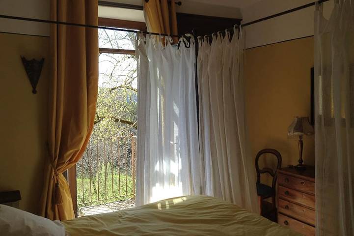 Location de vacances pour 6 personnes, avec jardin ainsi que jacuzzi et balcon à Cénac-et-Saint-Julien - 2