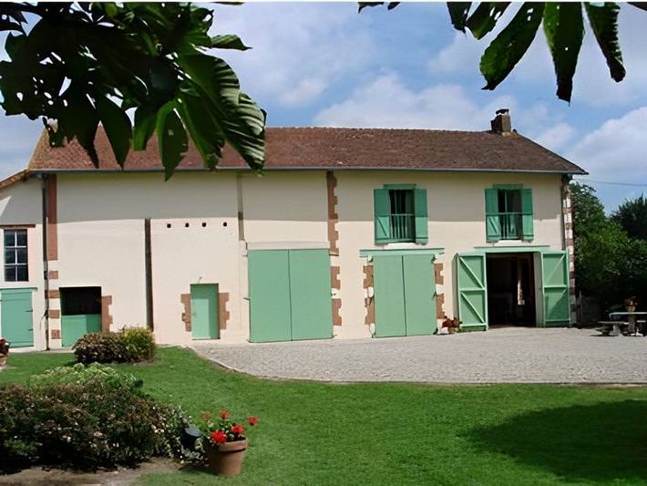 Chambre d’hôte pour 3 personnes, avec jardin et piscine, animaux acceptés