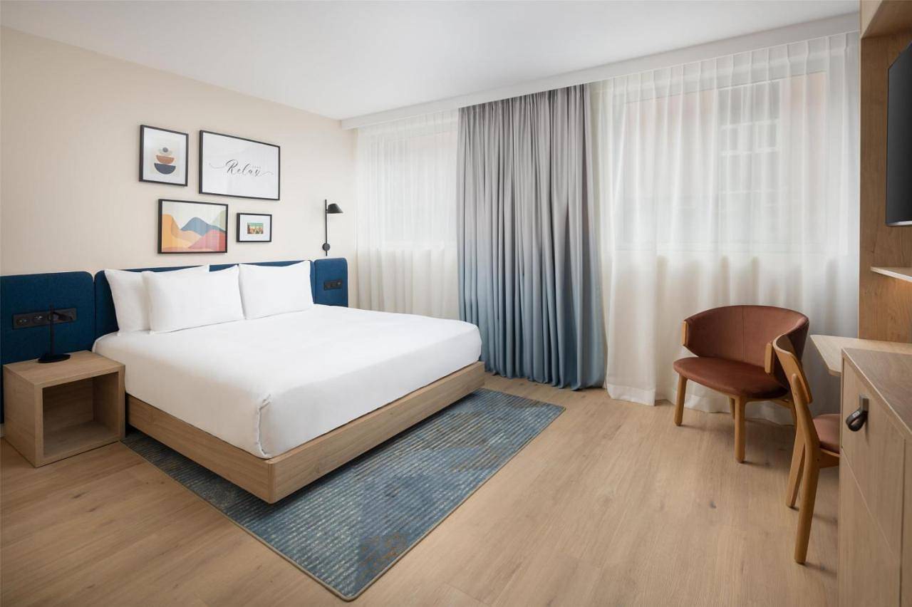 Hampton By Hilton Paris Charles De Gaulle Airport in Roissy-en-France, Val-d'Oise