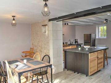 Gîte pour 4 personnes, avec jardin et terrasse à Chédigny