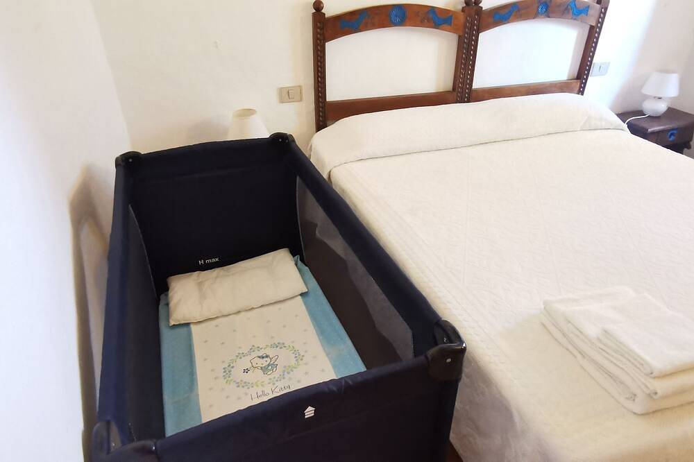 Detached villa with large terrace with sea view - 200 mt from the sea in Baja Sardinia, Arzachena