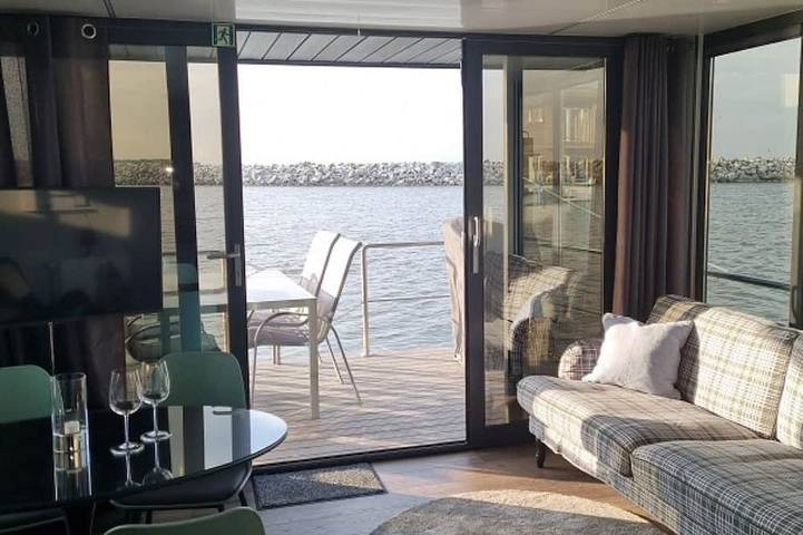 Hausboot für 4 Personen, mit Terrasse in Barth - 3