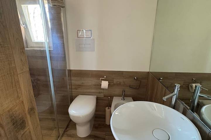 Appartement entier, La Suite Del Mare: Sea View Penthouse, 200sqm Terrace and Private Parking in Taranto, Golfe de Tarente