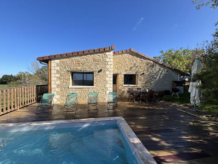 Gîte pour 6 personnes, avec piscine