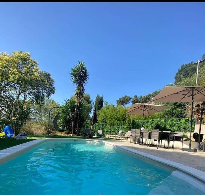 Ferienhaus für 13 Personen, mit Terrasse und Garten sowie Pool